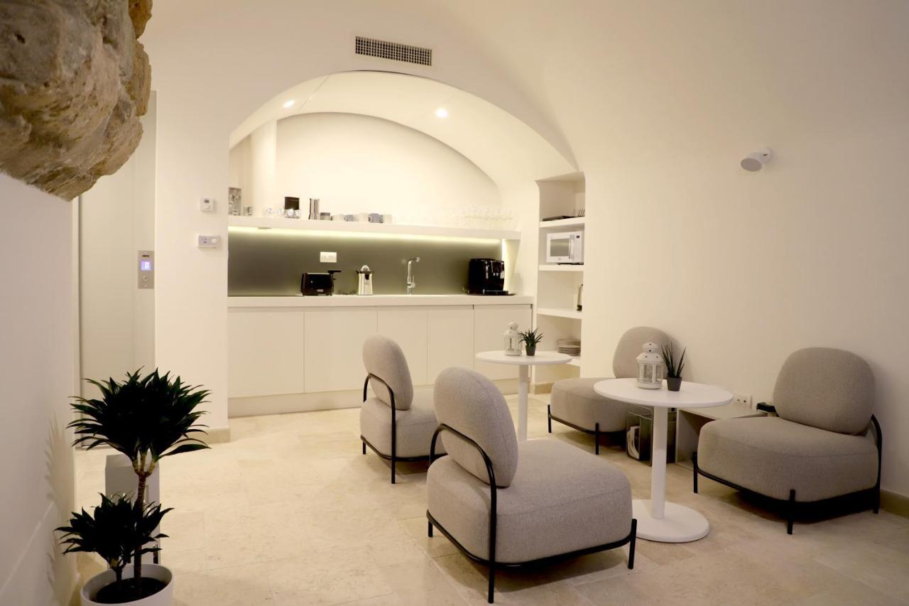 Vista Borgo Antico Hotel Bari Bagian luar foto