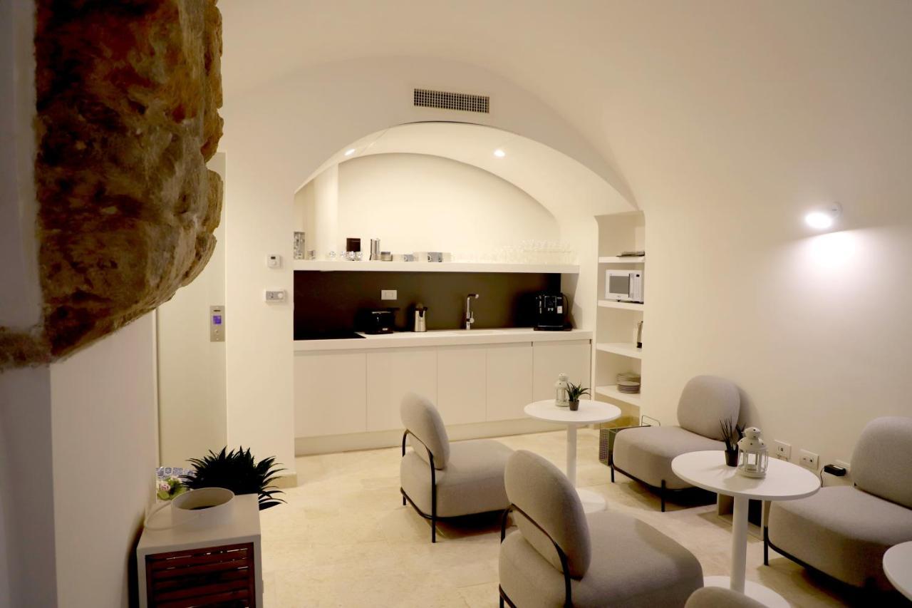 Vista Borgo Antico Hotel Bari Bagian luar foto
