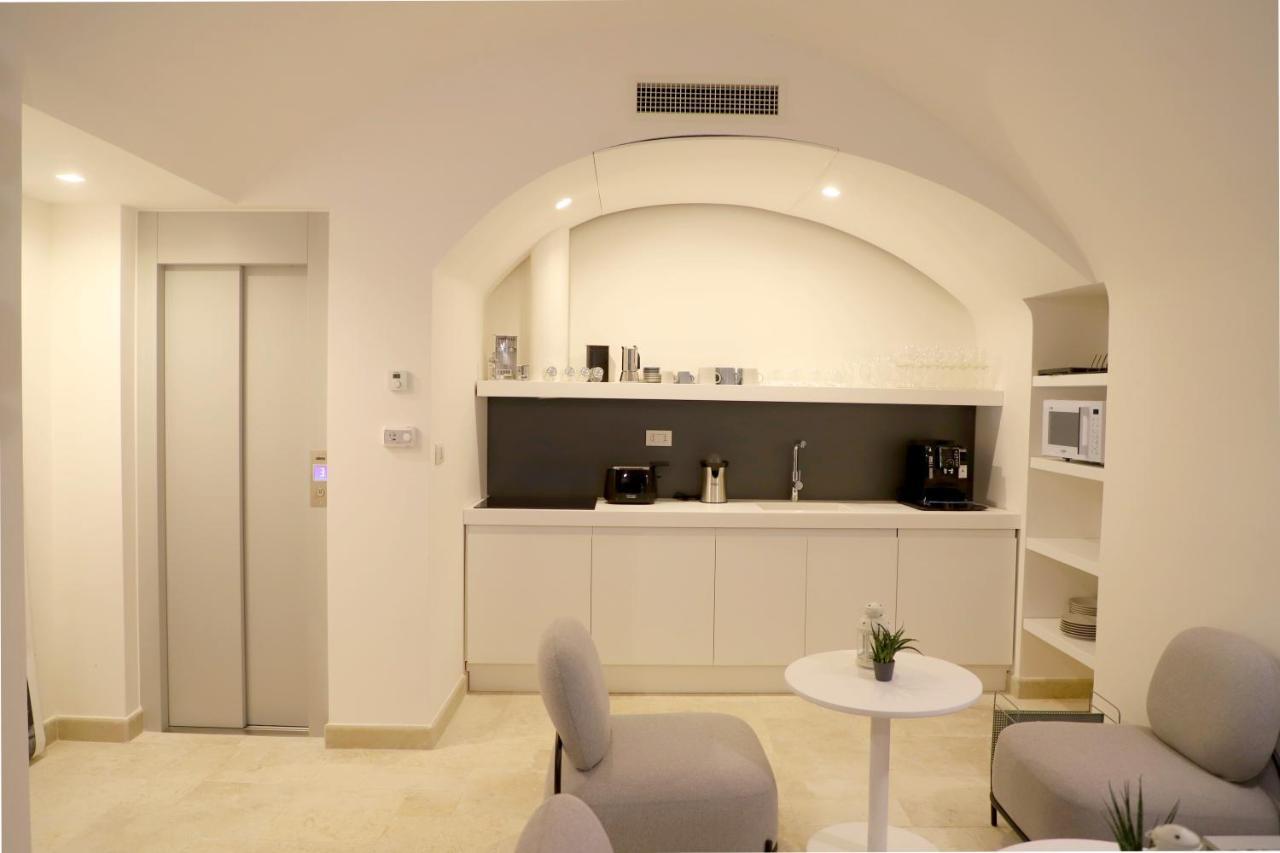 Vista Borgo Antico Hotel Bari Bagian luar foto