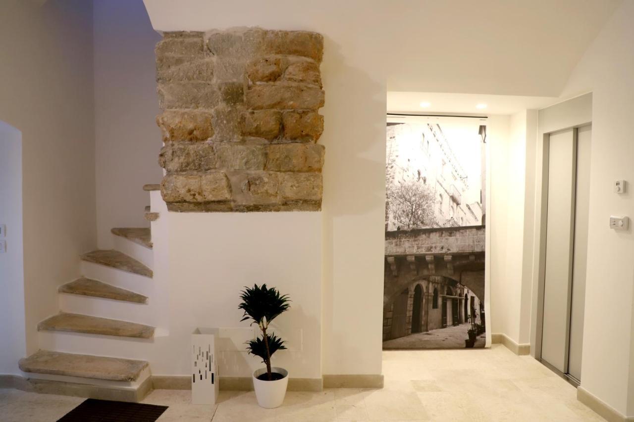 Vista Borgo Antico Hotel Bari Bagian luar foto